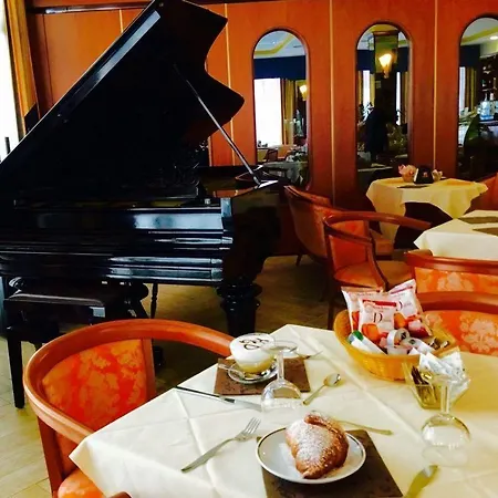 Grazia Deledda Hotel 4*