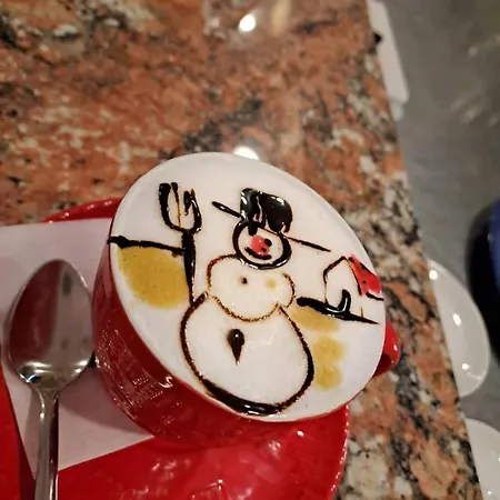 Grazia Deledda ホテル サッサリ