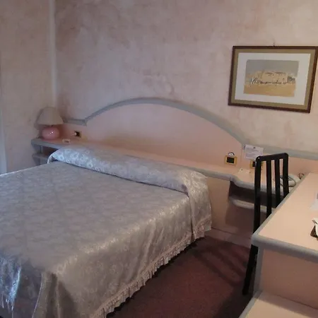 Szálloda Grazia Deledda 4*
