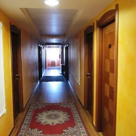 Szálloda Grazia Deledda 4*