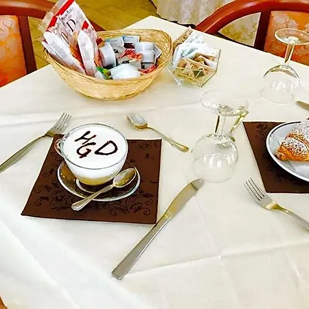 Grazia Deledda Ξενοδοχείο 4*