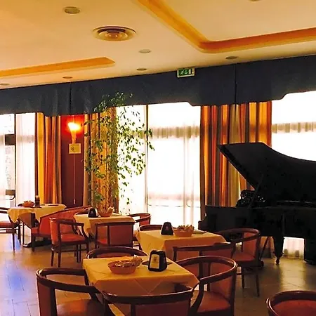 Grazia Deledda 4*