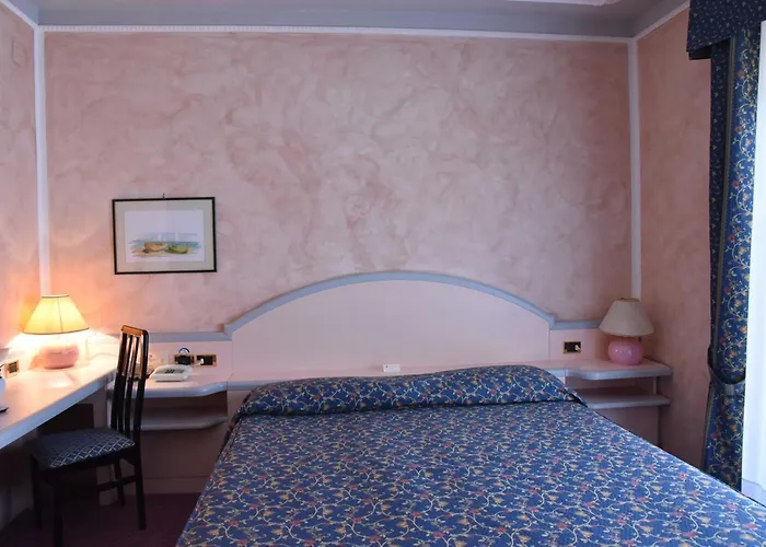 Grazia Deledda Hotel 4*